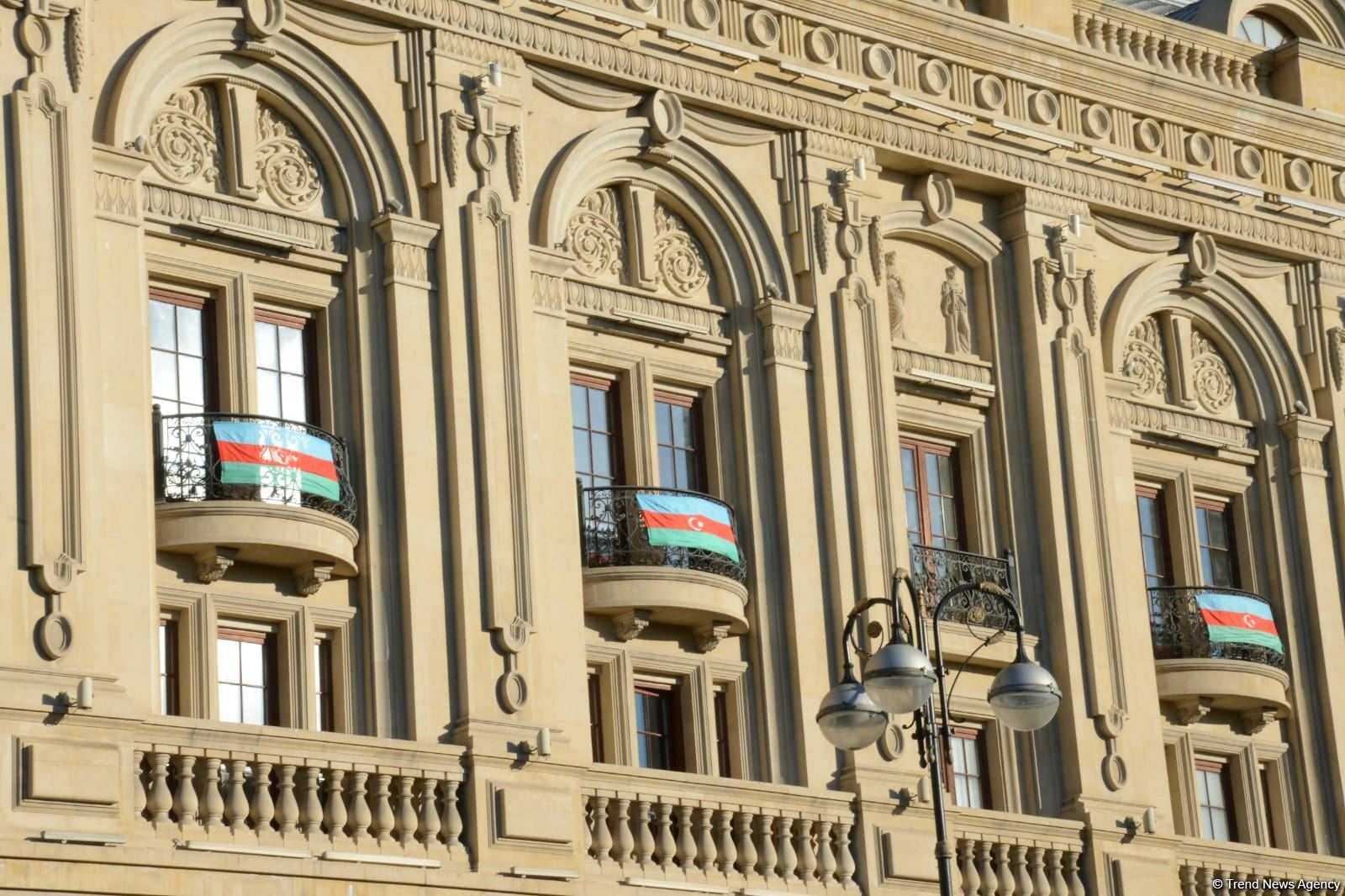 Streets of Baku decorated with Azerbaijani flags on Remembrance Day (PHOTO)