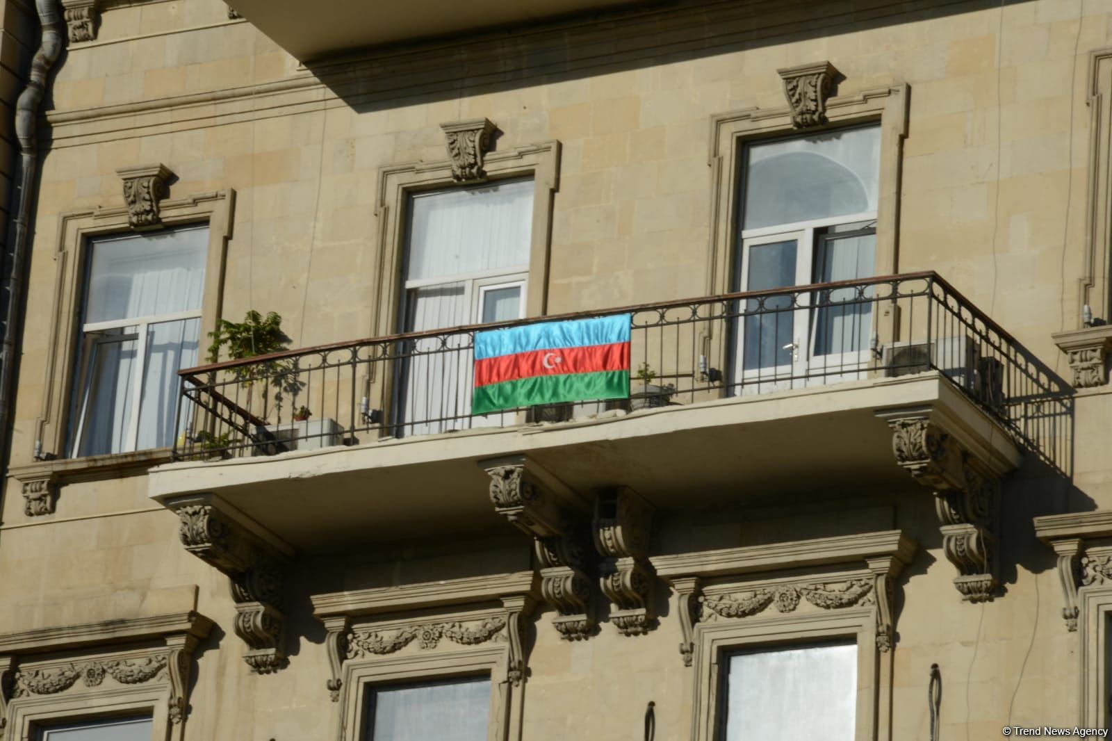 Streets of Baku decorated with Azerbaijani flags on Remembrance Day (PHOTO)