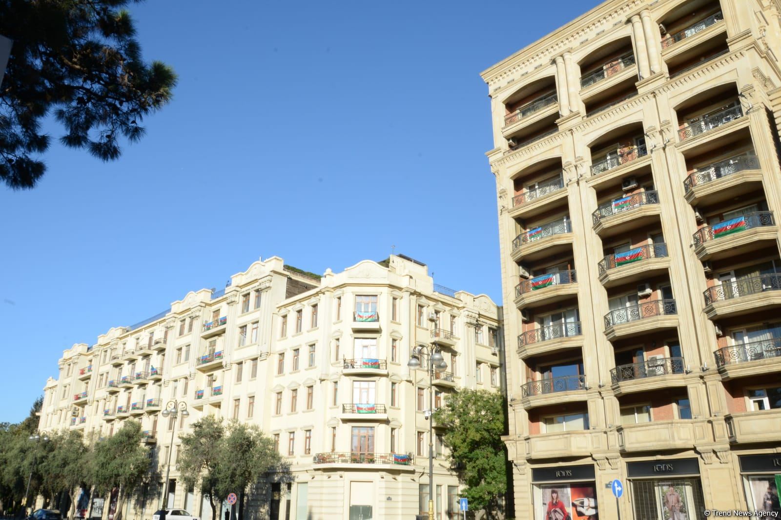 Streets of Baku decorated with Azerbaijani flags on Remembrance Day (PHOTO)