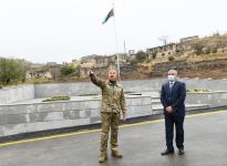 President Ilham Aliyev raises Azerbaijani flag in Talish village of Tartar district (PHOTO)