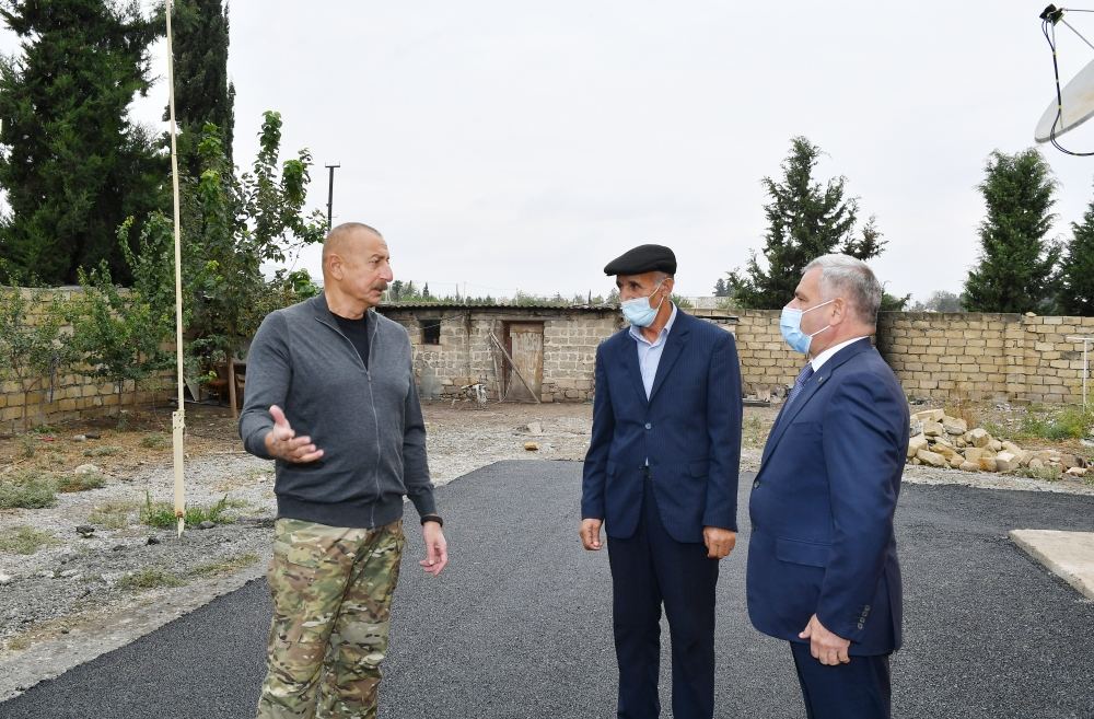 President Ilham Aliyev's sincere conversation with resident of Tartar city (PHOTO)