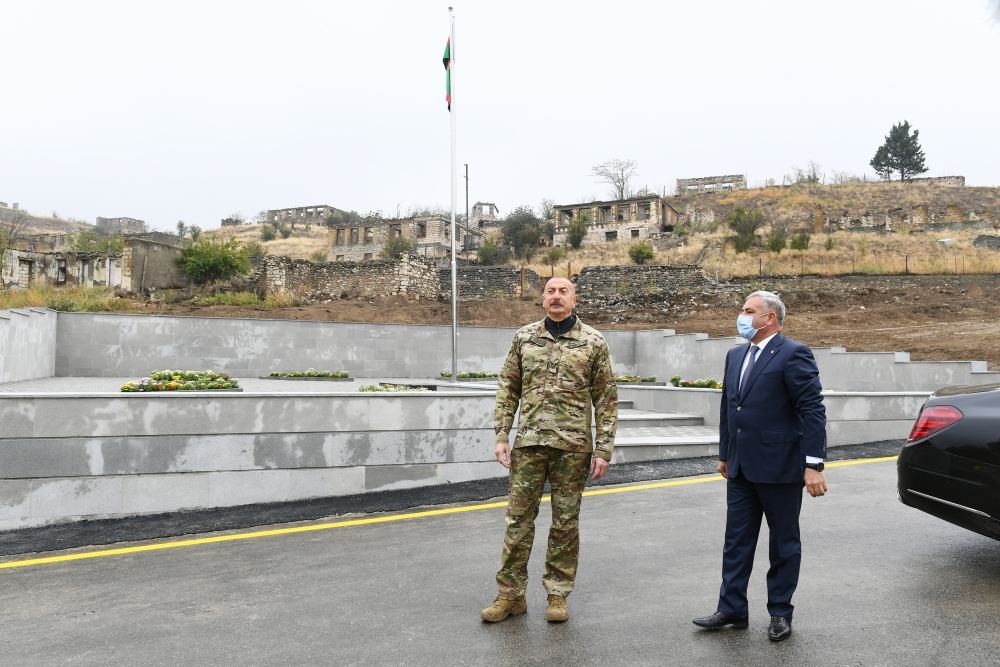 President Ilham Aliyev raises Azerbaijani flag in Talish village of Tartar district (PHOTO)
