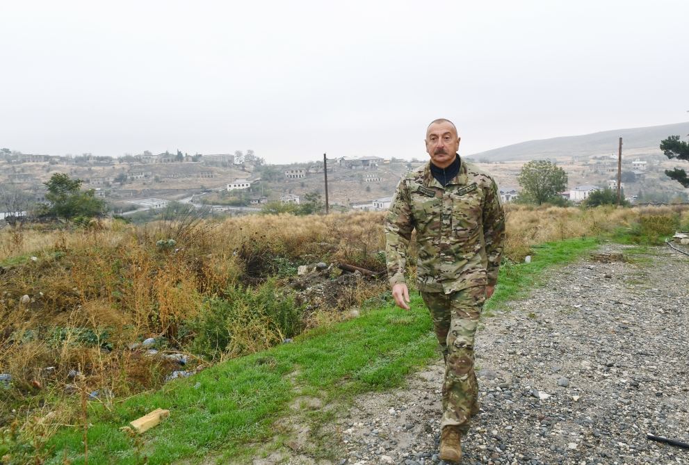 President Ilham Aliyev raises Azerbaijani flag in Talish village of Tartar district (PHOTO)