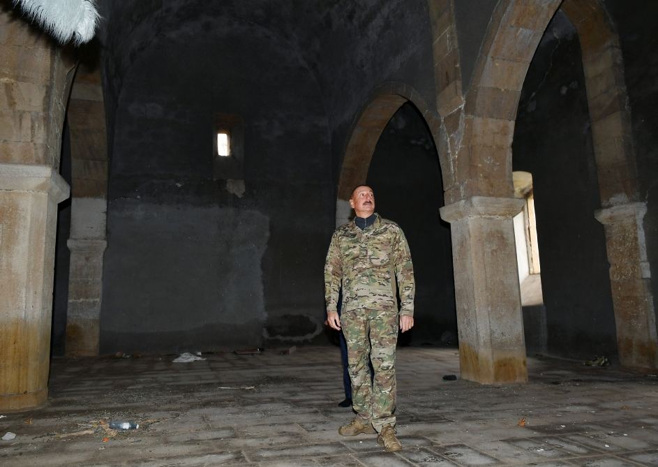 President Ilham Aliyev raises Azerbaijani flag in Talish village of Tartar district (PHOTO)