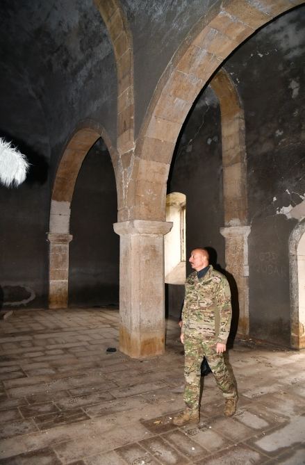 President Ilham Aliyev raises Azerbaijani flag in Talish village of Tartar district (PHOTO)