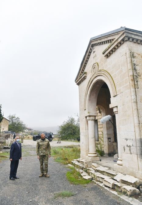 President Ilham Aliyev raises Azerbaijani flag in Talish village of Tartar district (PHOTO)