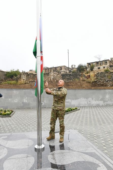 President Ilham Aliyev raises Azerbaijani flag in Talish village of Tartar district (PHOTO)