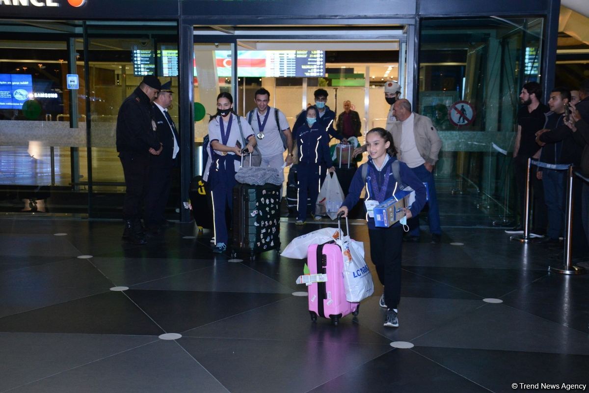 Azerbaijani gymnasts bring medals of European Championship to Baku (PHOTO)