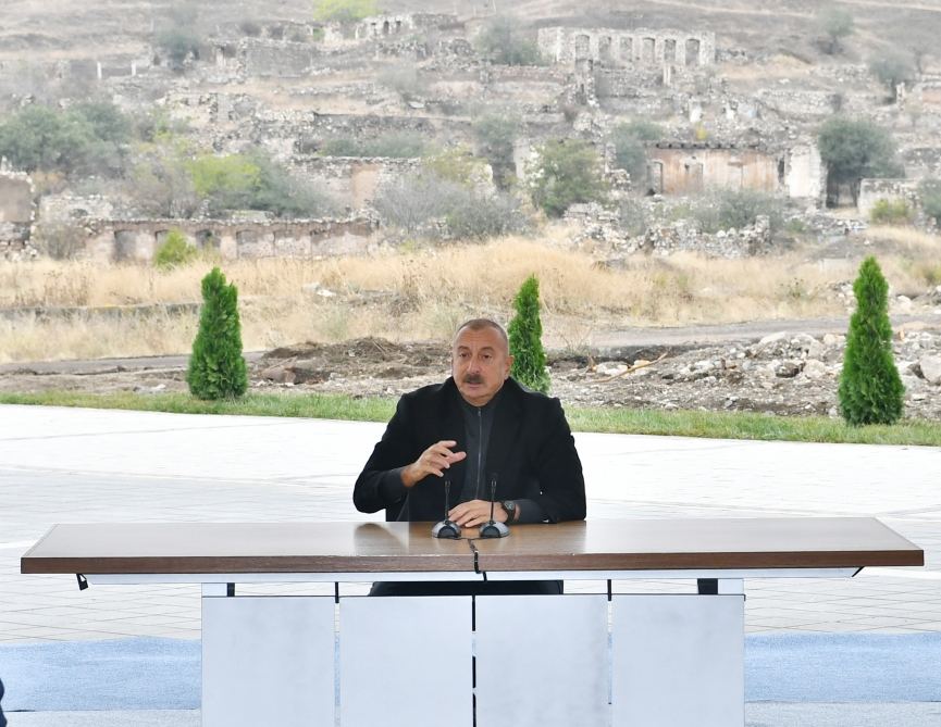 President Ilham Aliyev meets with members of Jabrayil general public, lays foundation of Memorial Complex and restoration of city (PHOTO)