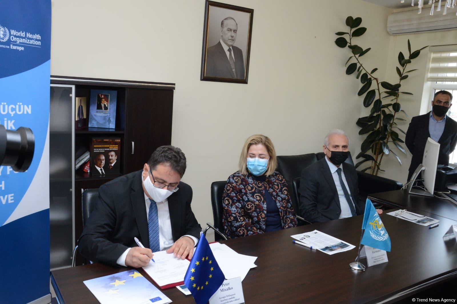 EU, WHO donate new aid to Azerbaijan's Health Ministry to fight COVID-19 (PHOTO)