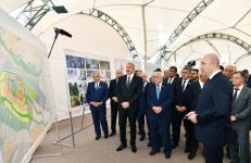 President Ilham Aliyev and First Lady Mehriban Aliyeva meet with members of general public of Fuzuli, lay foundation stone for Memorial Complex and for restoration of city (PHOTO)