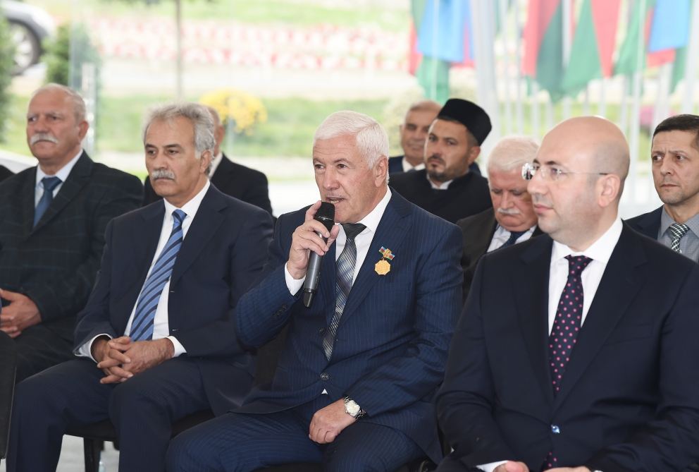 President Ilham Aliyev and First Lady Mehriban Aliyeva meet with members of general public of Fuzuli, lay foundation stone for Memorial Complex and for restoration of city (PHOTO)