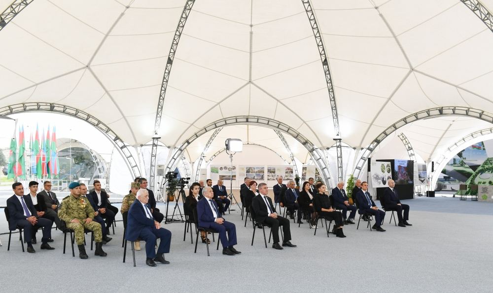 President Ilham Aliyev and First Lady Mehriban Aliyeva meet with members of general public of Fuzuli, lay foundation stone for Memorial Complex and for restoration of city (PHOTO)