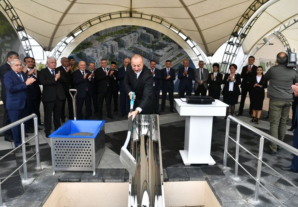 President Ilham Aliyev and First Lady Mehriban Aliyeva meet with members of general public of Fuzuli, lay foundation stone for Memorial Complex and for restoration of city (PHOTO)