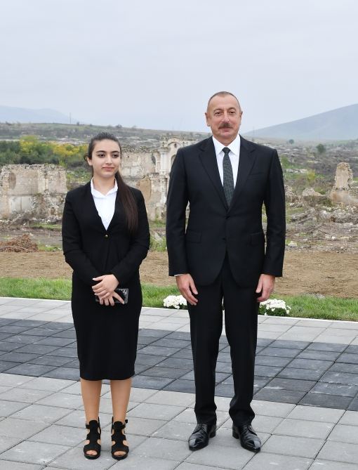 President Ilham Aliyev and First Lady Mehriban Aliyeva meet with members of general public of Fuzuli, lay foundation stone for Memorial Complex and for restoration of city (PHOTO)