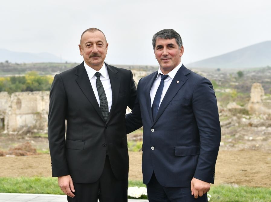 President Ilham Aliyev and First Lady Mehriban Aliyeva meet with members of general public of Fuzuli, lay foundation stone for Memorial Complex and for restoration of city (PHOTO)