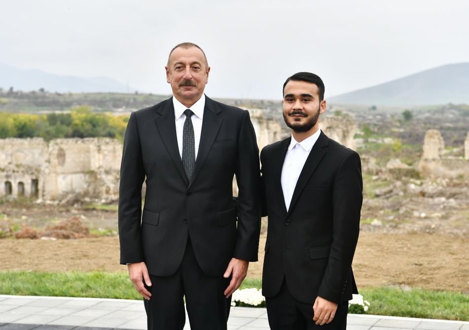 President Ilham Aliyev and First Lady Mehriban Aliyeva meet with members of general public of Fuzuli, lay foundation stone for Memorial Complex and for restoration of city (PHOTO)