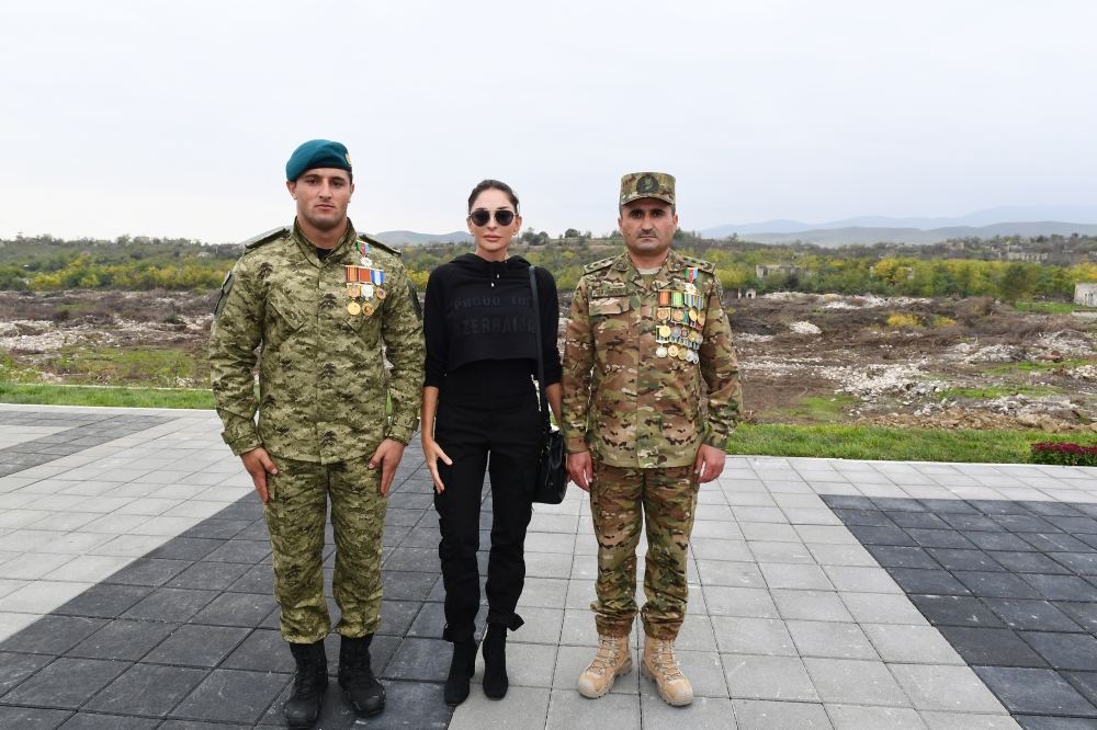 President Ilham Aliyev and First Lady Mehriban Aliyeva meet with members of general public of Fuzuli, lay foundation stone for Memorial Complex and for restoration of city (PHOTO)