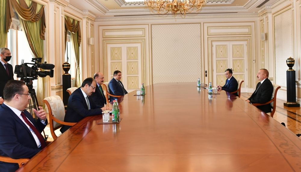 President Ilham Aliyev receives Turkish minister of labor and social security