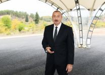 President Ilham Aliyev and First Lady Mehriban Aliyeva meet with members of Zangilan general public (PHOTO)