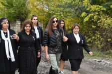 President Ilham Aliyev and First Lady Mehriban Aliyeva meet with members of Zangilan general public (PHOTO)