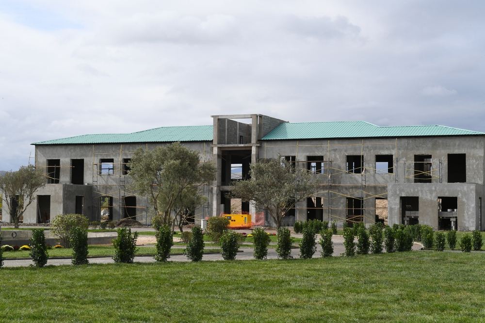 Azerbaijani president, first lady view works done under “smart village” project in Aghali village in Zangilan district (PHOTO)