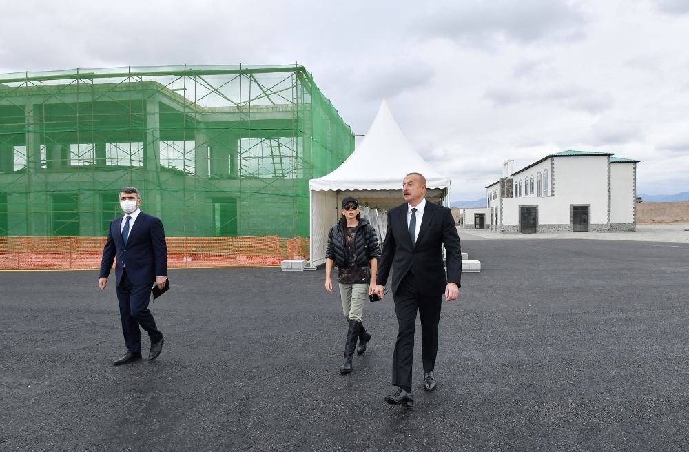 Azerbaijani president, first lady view works done under “smart village” project in Aghali village in Zangilan district (PHOTO)
