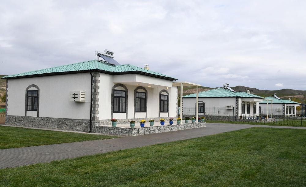 Azerbaijani president, first lady view works done under “smart village” project in Aghali village in Zangilan district (PHOTO)