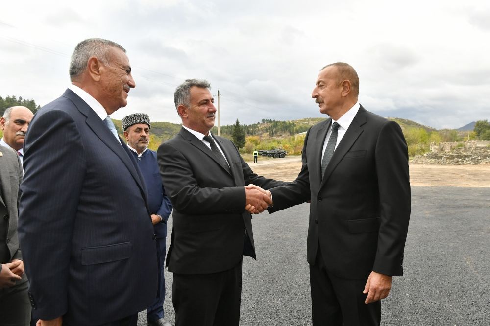President Ilham Aliyev and First Lady Mehriban Aliyeva meet with members of Zangilan general public (PHOTO)