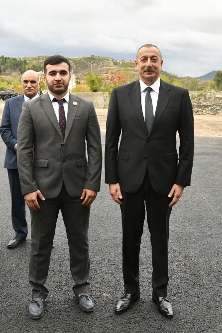 President Ilham Aliyev and First Lady Mehriban Aliyeva meet with members of Zangilan general public (PHOTO)