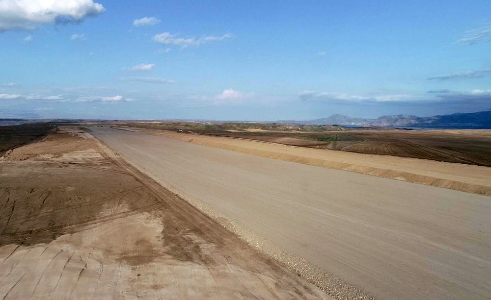 President Ilham Aliyev views progress of construction work at Zangilan International Airport (PHOTO)