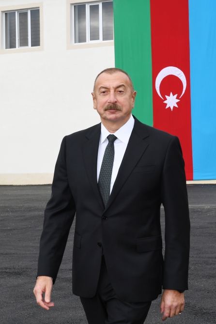 President Ilham Aliyev and First Lady Mehriban Aliyeva view conditions created at military unit complex in Zangilan district (PHOTO)