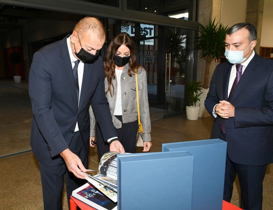 President Ilham Aliyev, First Lady Mehriban Aliyeva and their daughter Leyla Aliyeva attend inauguration of DOST Center for Inclusive Development and Creativity (PHOTO)