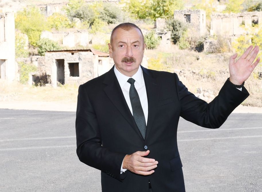 President Ilham Aliyev and First Lady Mehriban Aliyeva meet with members of general public of Gubadli district (PHOTO/VIDEO)