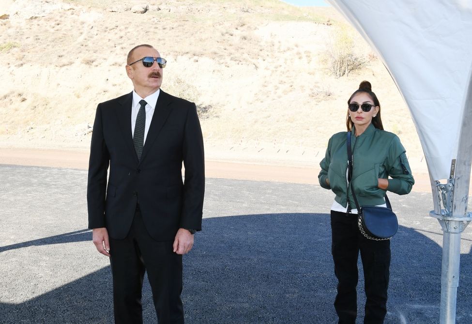 President Ilham Aliyev and First Lady Mehriban Aliyeva attend groundbreaking ceremony for Khanlig-Gubadli highway (PHOTO/VIDEO)