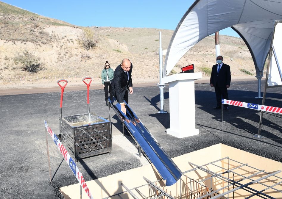 President Ilham Aliyev and First Lady Mehriban Aliyeva attend groundbreaking ceremony for Khanlig-Gubadli highway (PHOTO/VIDEO)