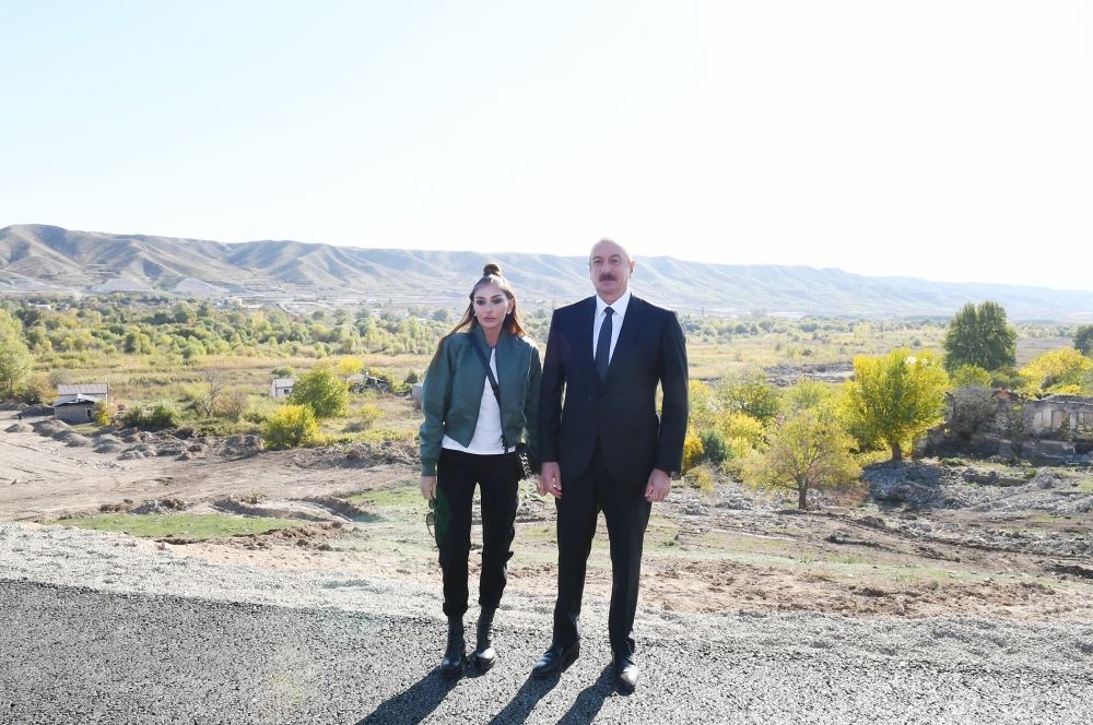 President Ilham Aliyev and First Lady Mehriban Aliyeva attend groundbreaking ceremony for Khanlig-Gubadli highway (PHOTO/VIDEO)