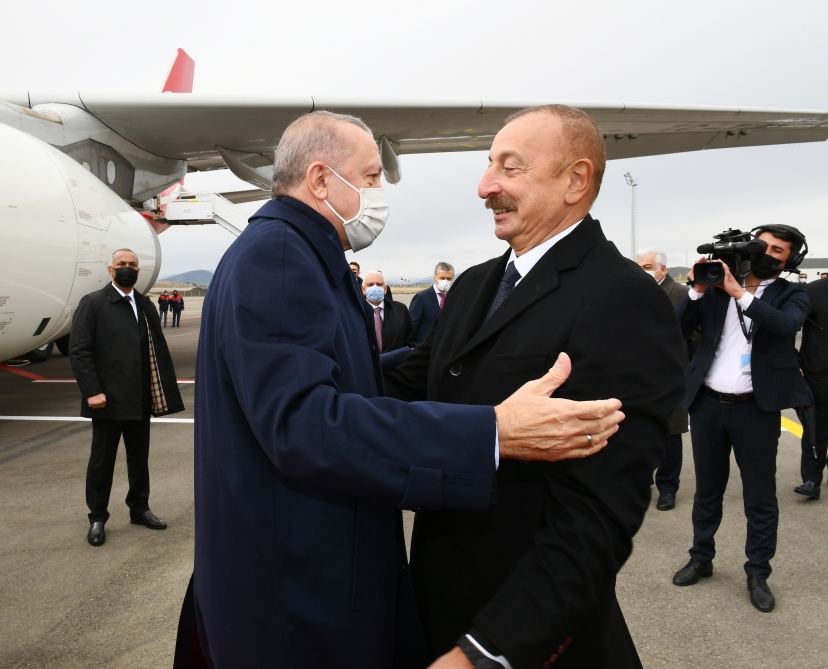 Turkish President Recep Tayyip Erdogan arrives in Azerbaijan. 
First official welcome ceremony held at Fuzuli International Airport (PHOTO/VIDEO)