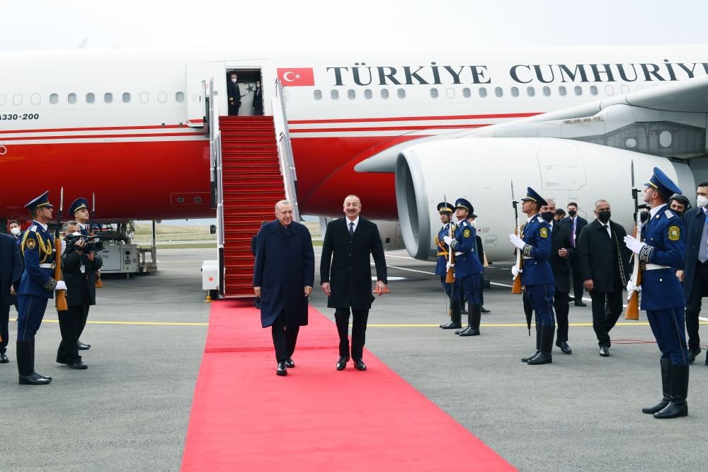 Turkish President Recep Tayyip Erdogan arrives in Azerbaijan. 
First official welcome ceremony held at Fuzuli International Airport (PHOTO/VIDEO)
