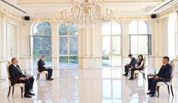 President Ilham Aliyev receives newly appointed ambassador of Kyrgyz Republic (PHOTO/VIDEO)