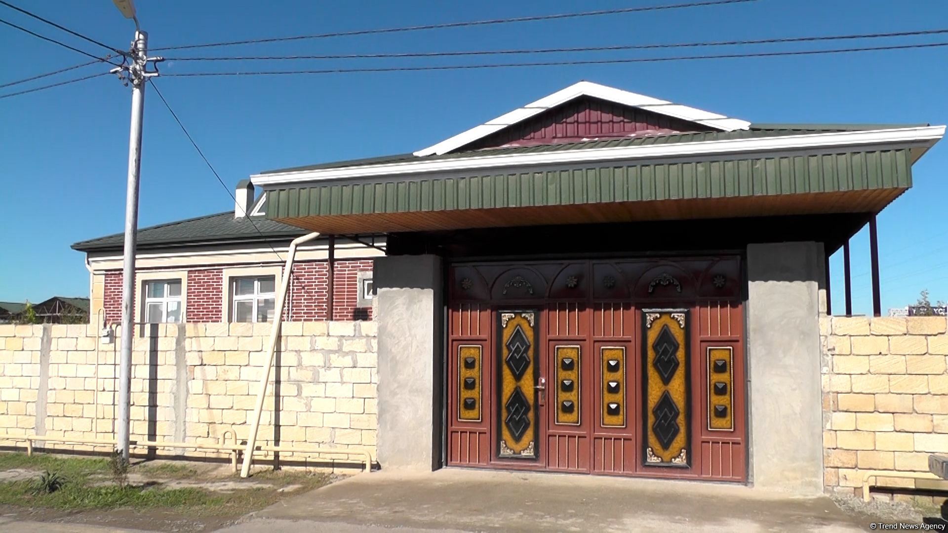 Azerbaijan talks ongoing work to restore houses damaged from Armenian shelling during Second Karabakh War - Trend TV (PHOTO)
