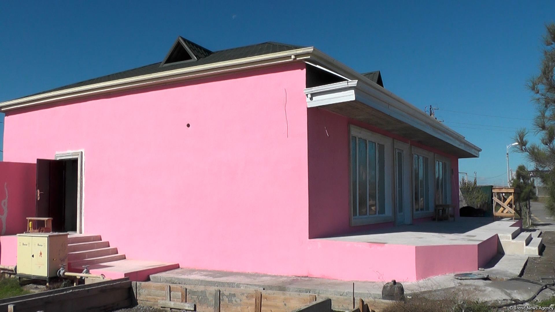 Azerbaijan talks ongoing work to restore houses damaged from Armenian shelling during Second Karabakh War - Trend TV (PHOTO)