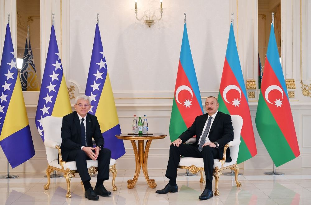 President Ilham Aliyev meets with member of Presidium of Bosnia and Herzegovina (PHOTO/VIDEO)