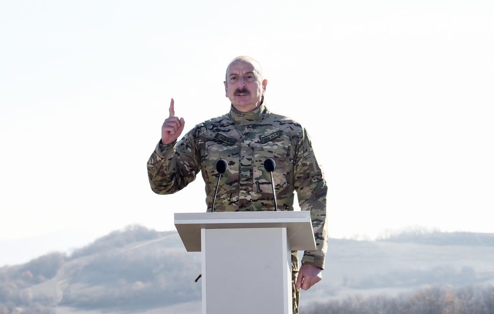 President, Commander-in-Chief of Armed Forces Ilham Aliyev makes speech in front of servicemen in Shusha (PHOTO/VIDEO)