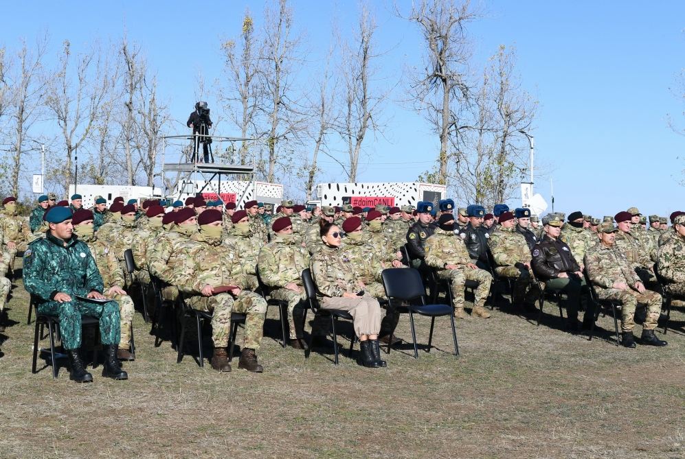 President, Commander-in-Chief of Armed Forces Ilham Aliyev makes speech in front of servicemen in Shusha (PHOTO/VIDEO)
