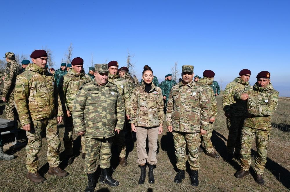 President, Commander-in-Chief of Armed Forces Ilham Aliyev makes speech in front of servicemen in Shusha (PHOTO/VIDEO)