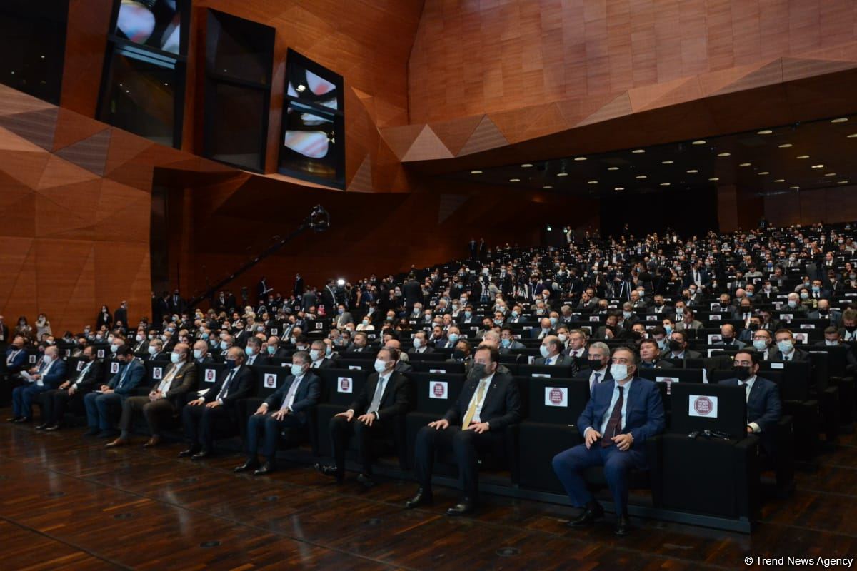 25th International Business Forum kicks off in Baku (PHOTO)