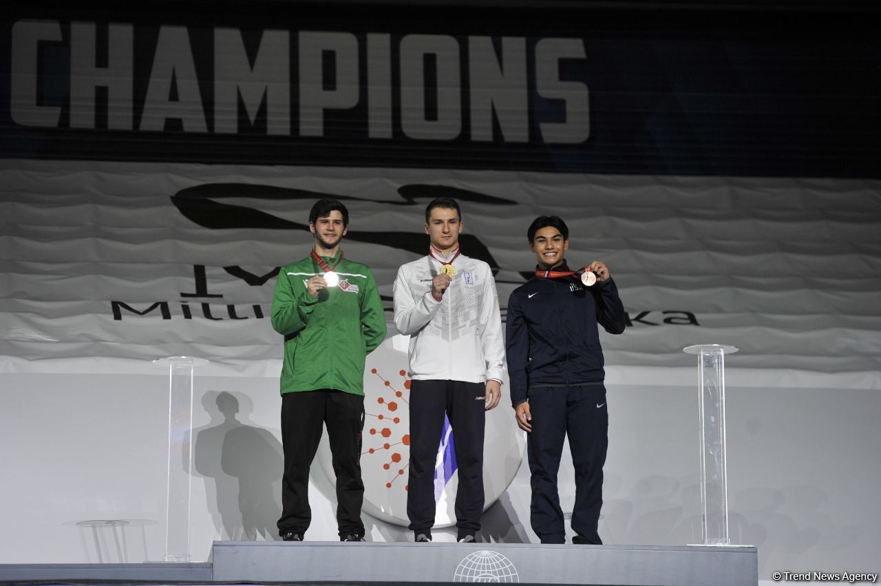 Baku holds award ceremony of winners on trampoline gymnastics and double mini-trampline (PHOTO)