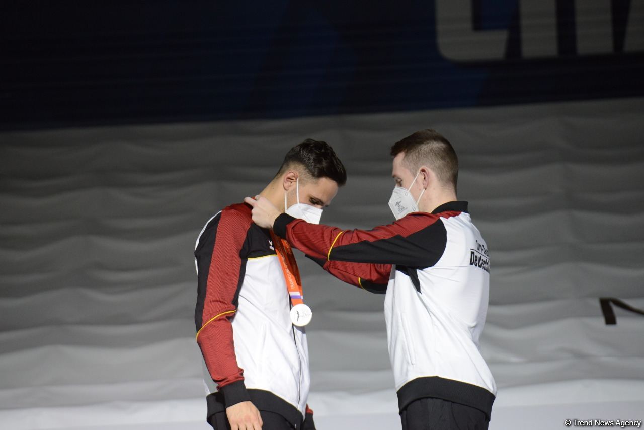 Baku holds award ceremony of winners in synchronized trampoline program (PHOTO)