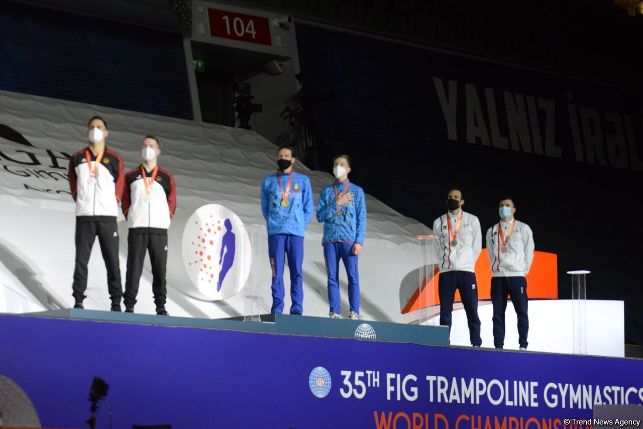 Baku holds award ceremony of winners in synchronized trampoline program (PHOTO)